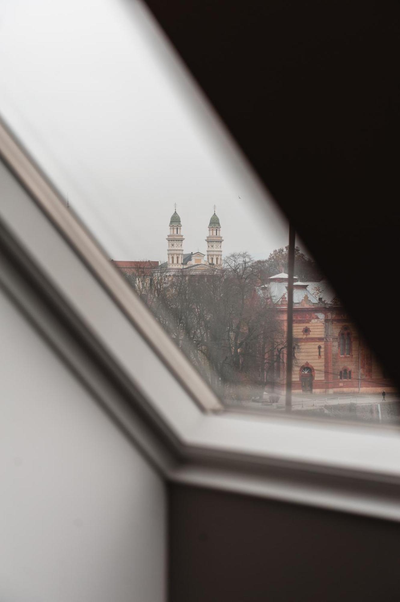 Old Continent Hotel Użhorod Zewnętrze zdjęcie