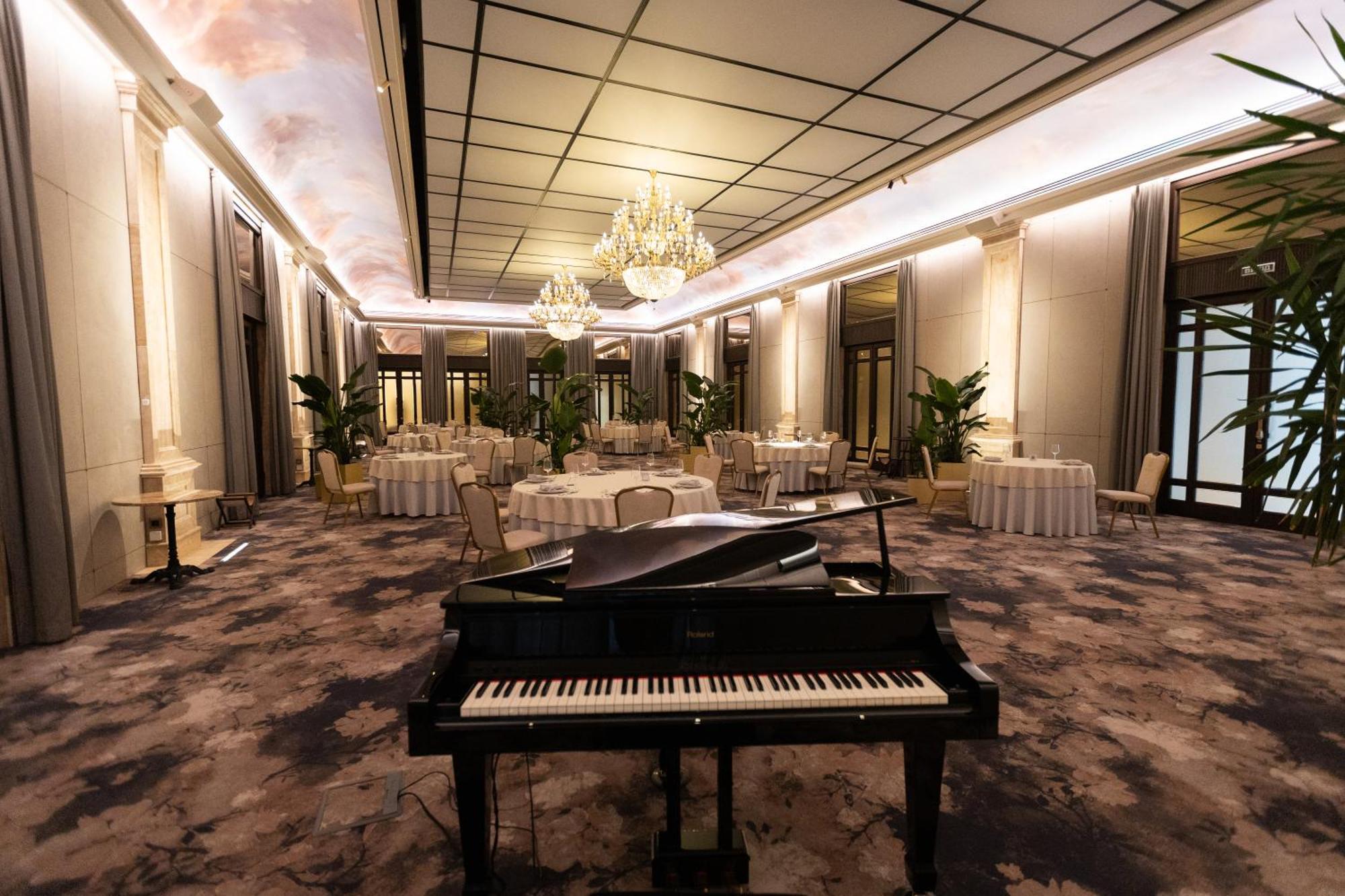 Old Continent Hotel Użhorod Zewnętrze zdjęcie