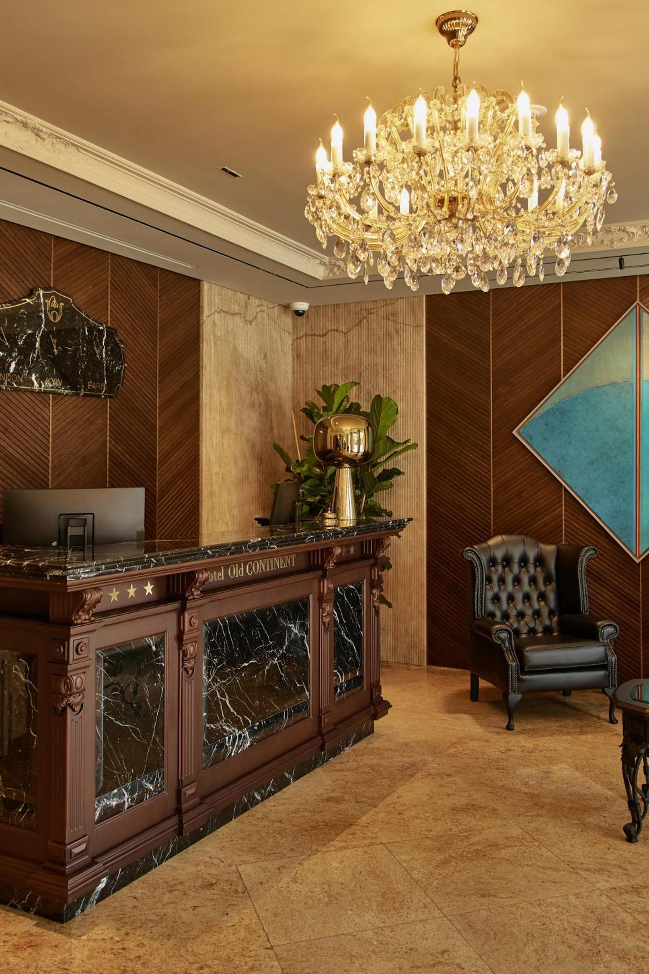 Old Continent Hotel Użhorod Zewnętrze zdjęcie